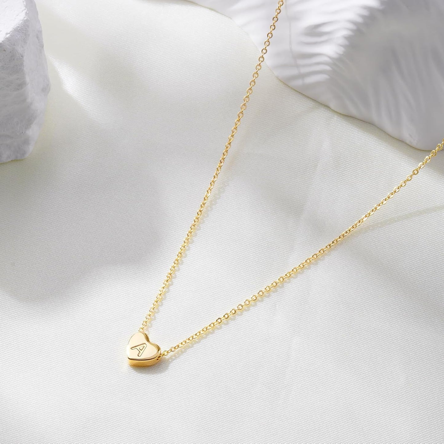 Heart Initial Necklaces for Women Girls - 14K Gold Filled Heart Pendant Letter Alphabet Necklace Tiny Initial Necklaces for Women Kids Child Heart Letter Initial Necklace Birthday Gifts for Girls